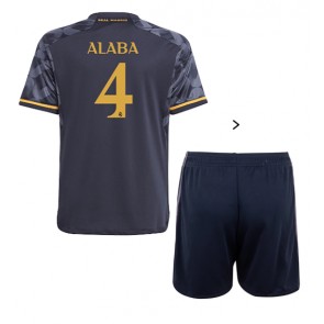 Real Madrid David Alaba #4 Koszulka Wyjazdowych Dziecięca 2023-24 Krótki Rękaw (+ Krótkie spodenki)